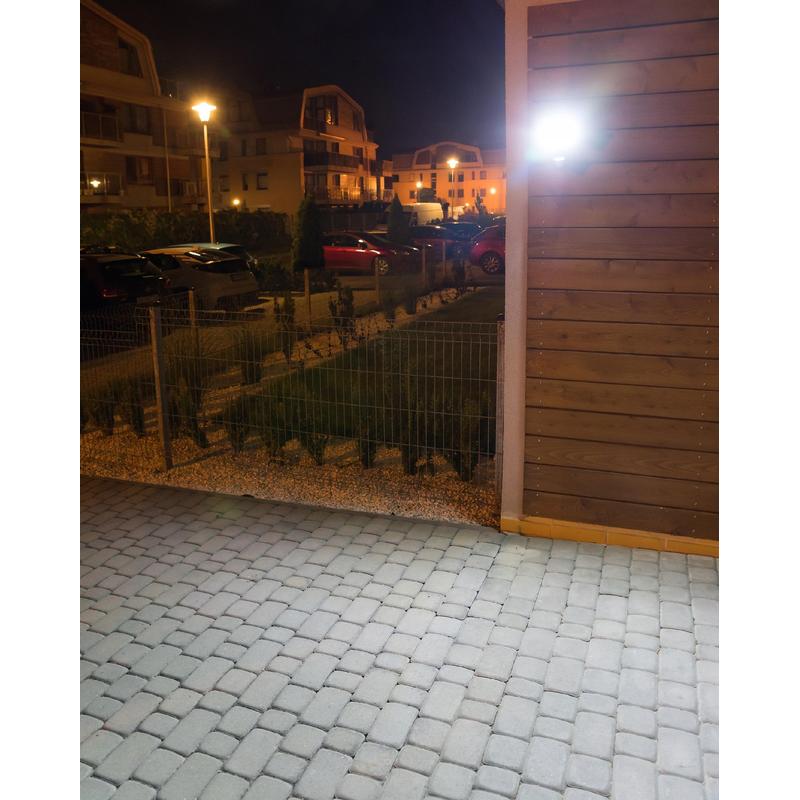 Lampa solarna 100 LED czujnik ruch zmierzch halogen naświetlacz