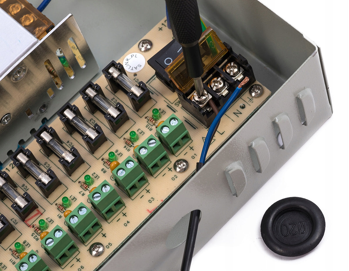 Zasilacz CCTV 12V 10A MAX 9 kamer monitoring